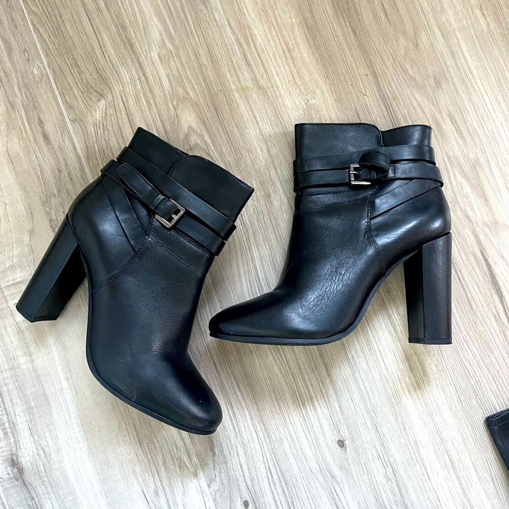 Ankle boots heals size 10
